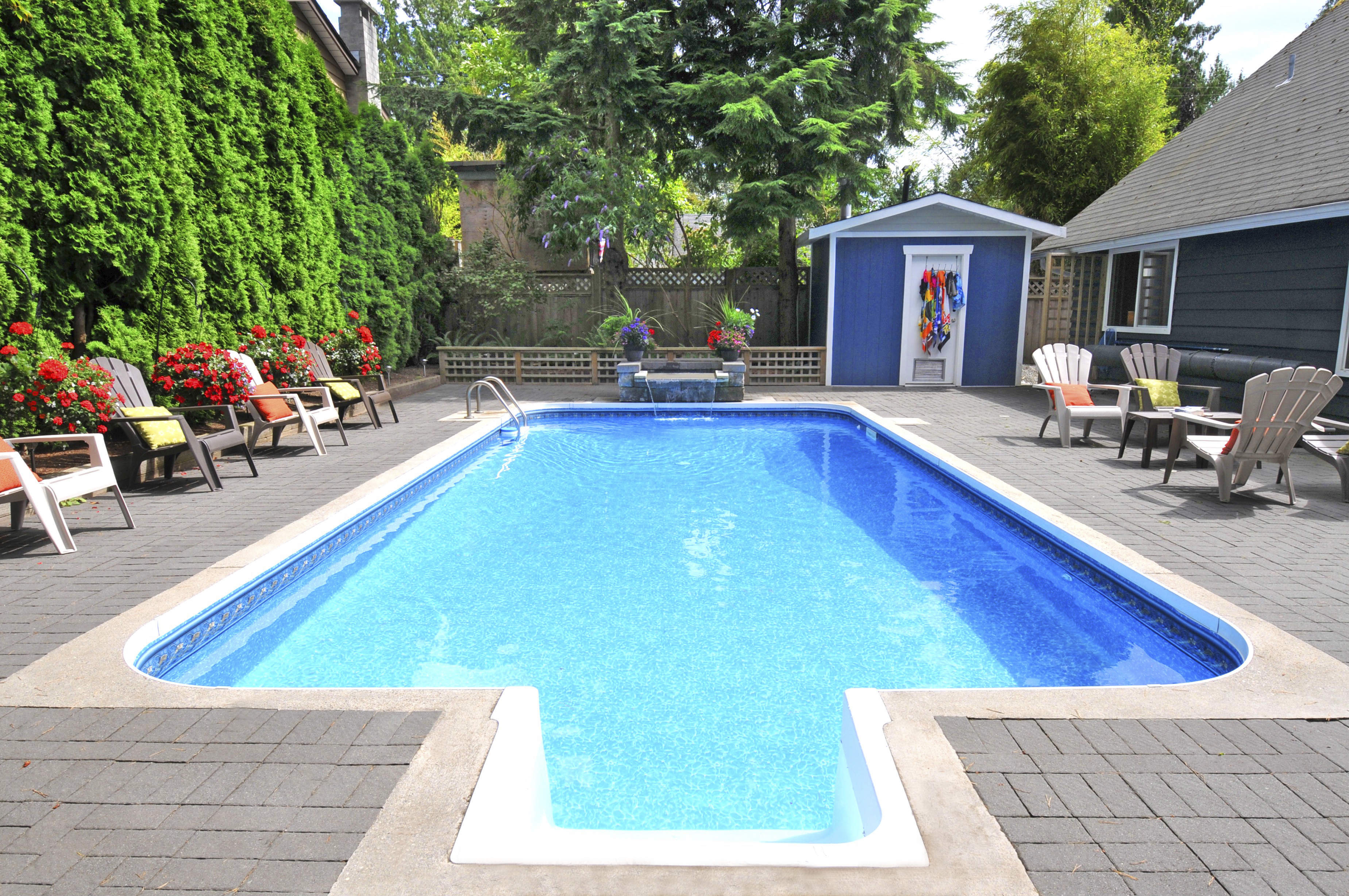 Should I Use a Gas or Electric Pool Heater?